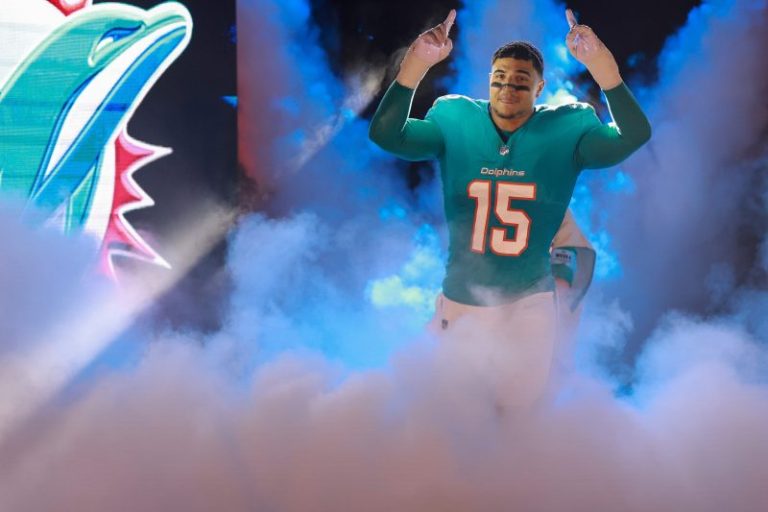 NFL trade deadline tracker: All the latest buzz on league moves