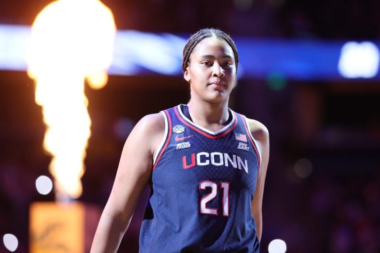 Women’s college basketball top 10 storylines to watch this season