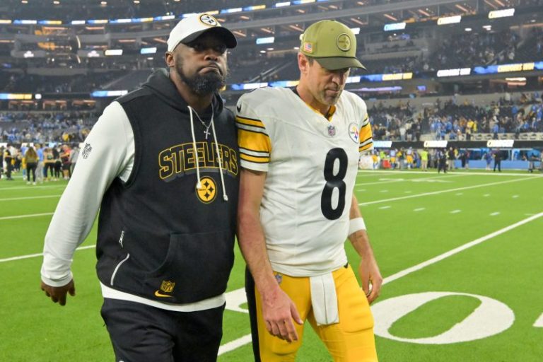 Steelers’ lackluster performance swings door wide open in AFC North
