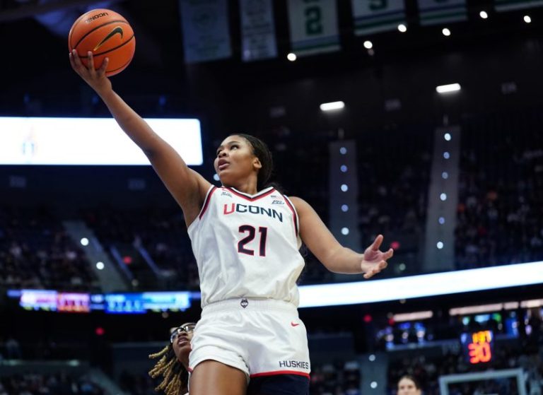 Sarah Strong powers No. 1 UConn past Ohio State to stay perfect