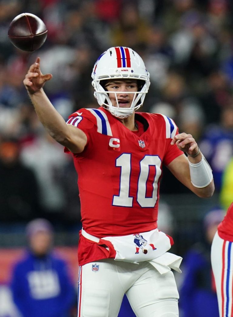 Winners and losers from Patriots’ dominant MNF win