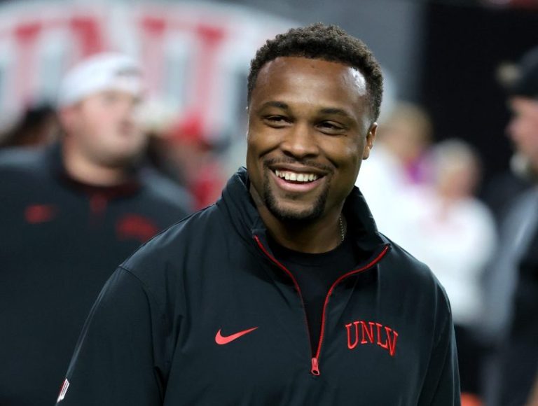 Colorado approves big pay for Deion Sanders’ new assistant coach