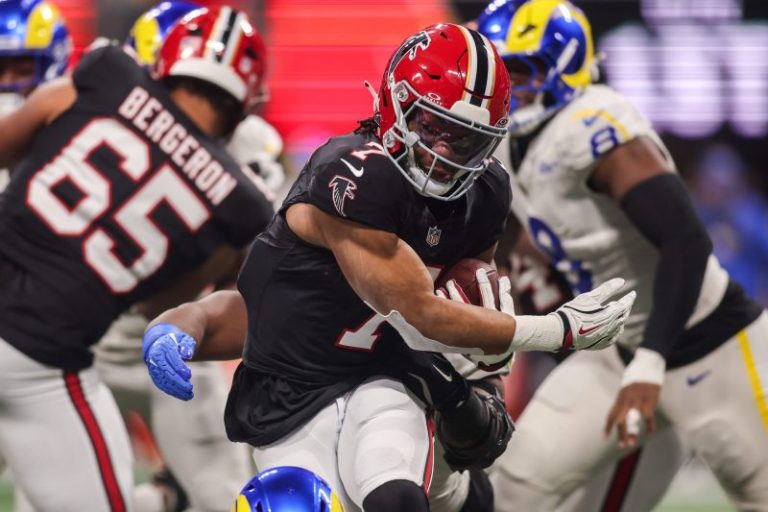 Crazy is as crazy does in the NFL: Falcons, Rams put on a show on MNF