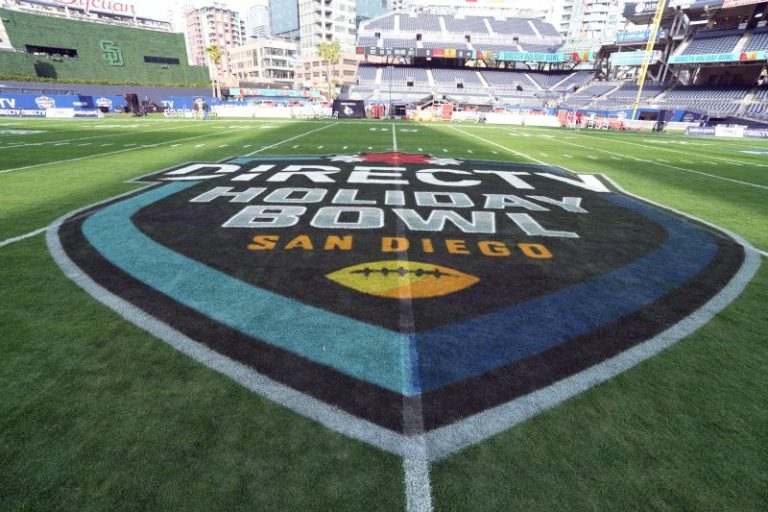 Arizona vs SMU live updates, Holiday Bowl start time, odds, picks