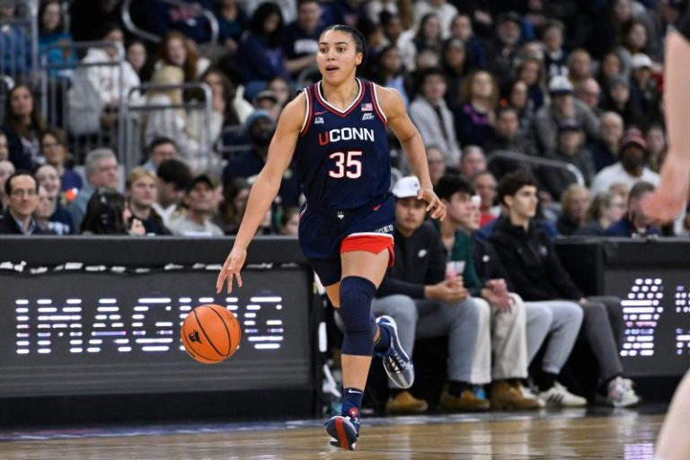 UConn women’s basketball rolls past Seton Hall for 31st straight win