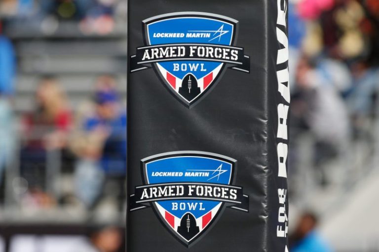 Parachutist lands into crowd ahead of Armed Forces Bowl