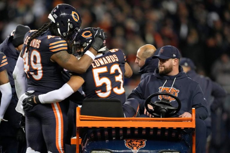 Bears LB Edwards leaves game vs. Packers with injury