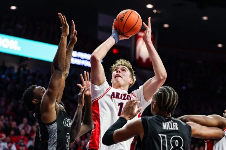 Arizona stays No. 1 in reshuffled men’s college basketball poll
